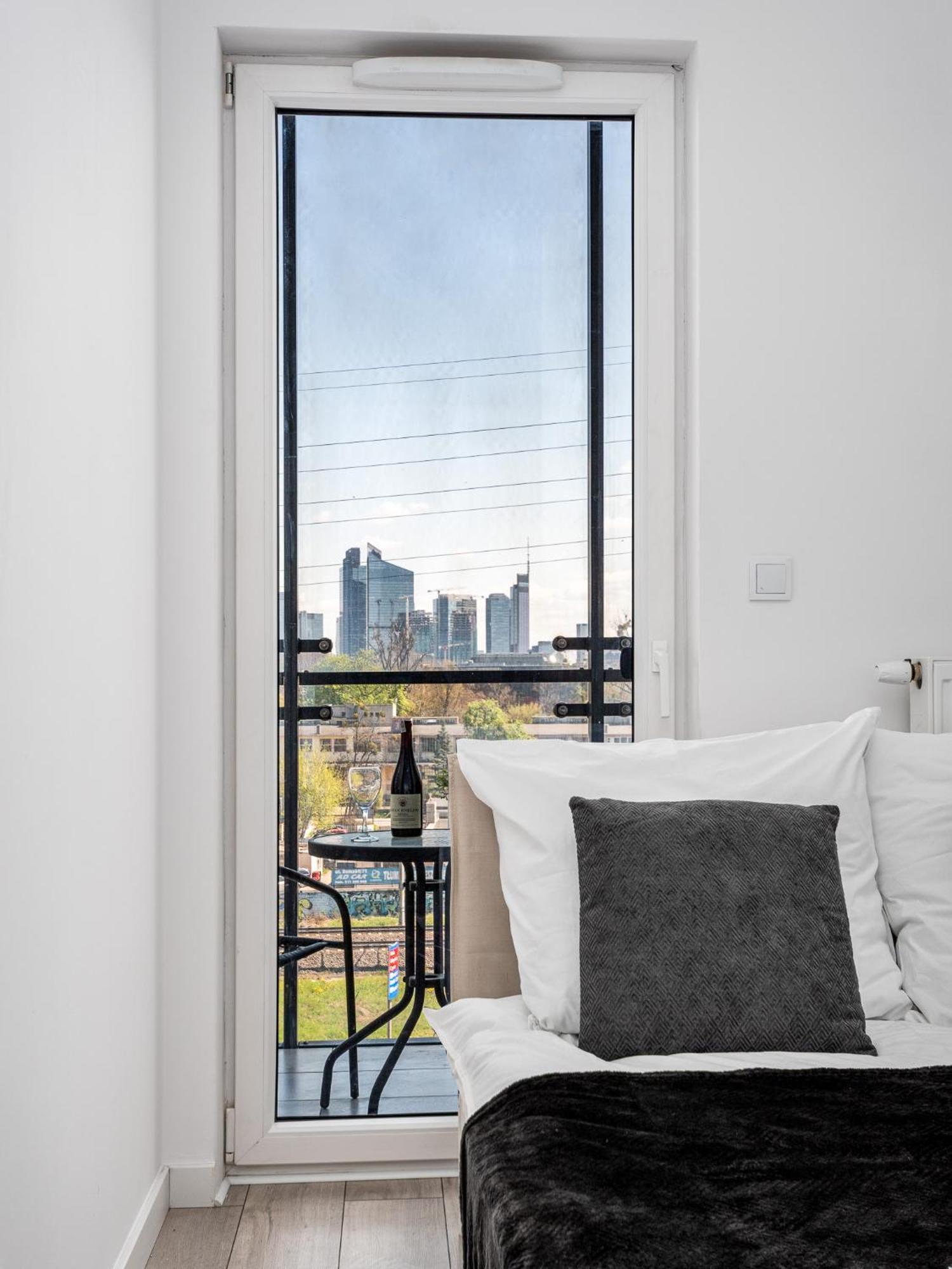 Apartamento Apart D&K Free Parking Aleja Prymasa Tysiaclecia 83A Varsovia Exterior foto