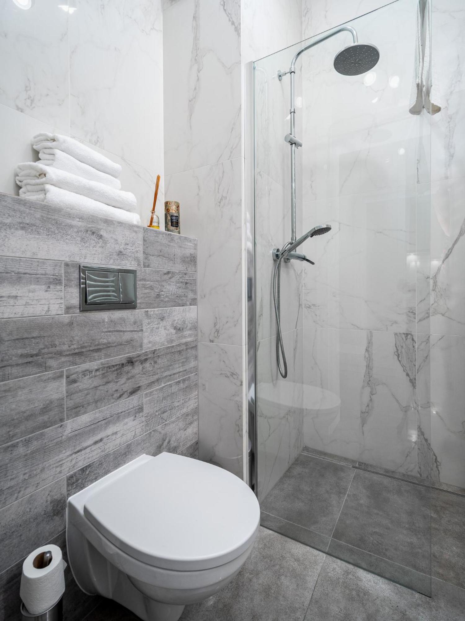 Apartamento Apart D&K Free Parking Aleja Prymasa Tysiaclecia 83A Varsovia Exterior foto
